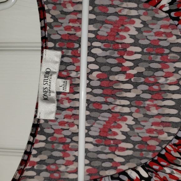 Sleeveless blouse - Picture 2 of 3